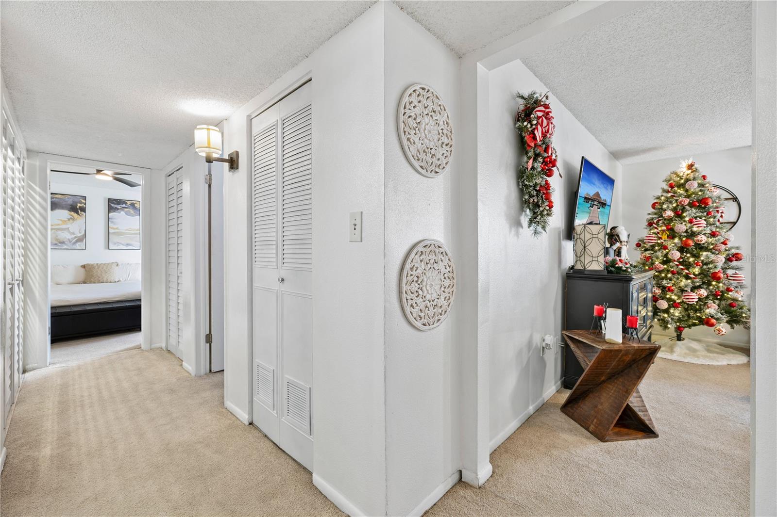 ROYAL ARMS CONDO - Residential