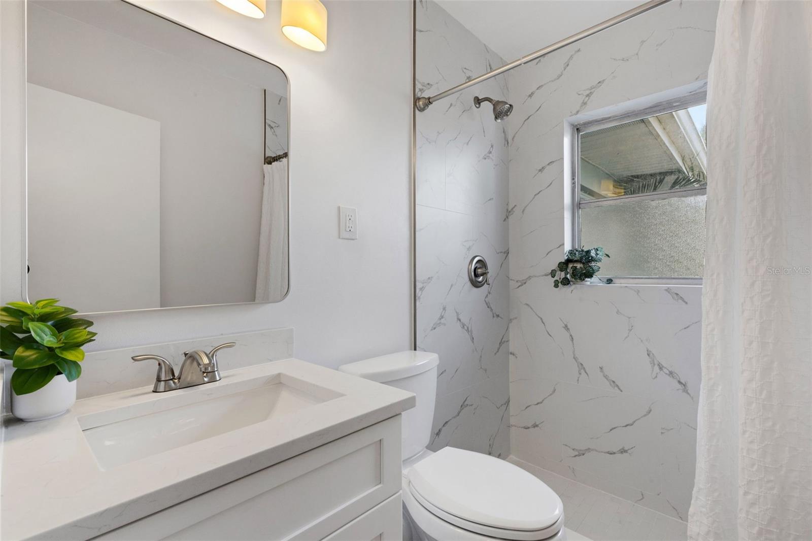 BOCA CIEGA SHORES - Residential