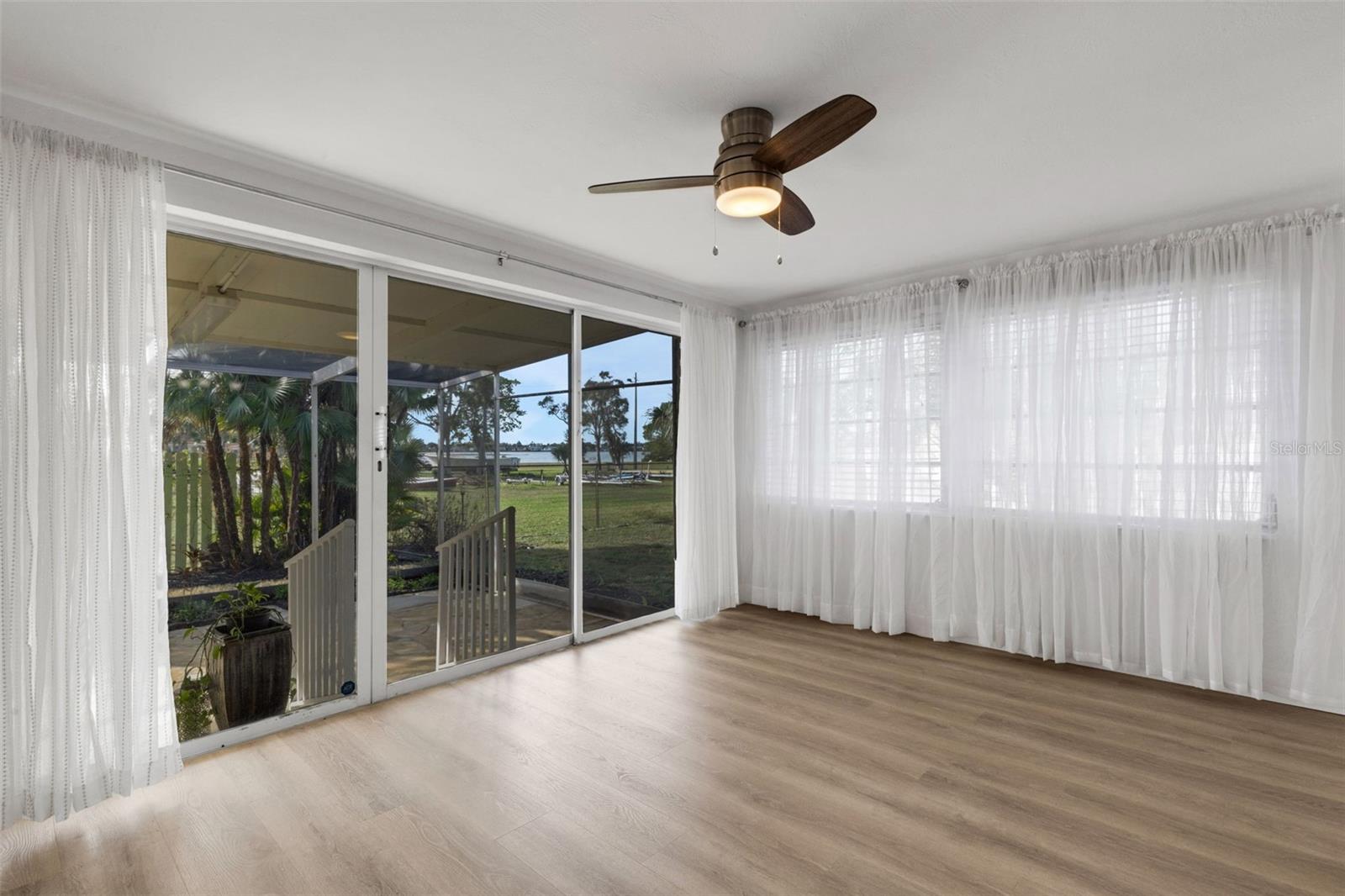 BOCA CIEGA SHORES - Residential