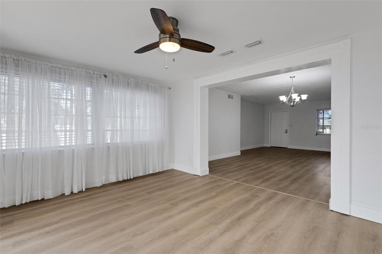 BOCA CIEGA SHORES - Residential