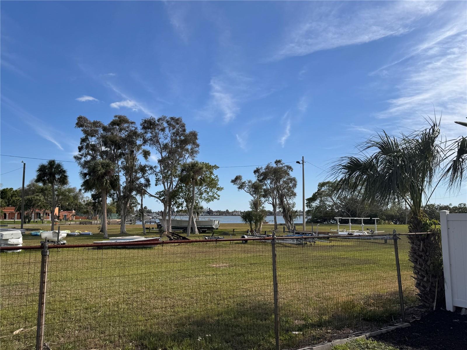 BOCA CIEGA SHORES - Residential