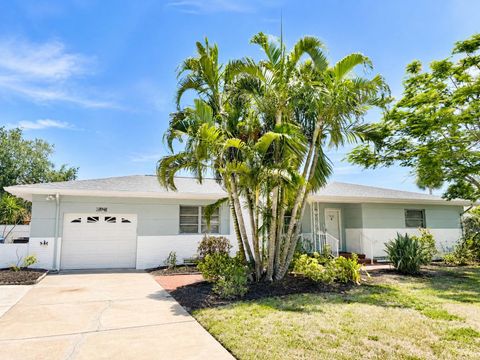 7912 GARDEN DRIVE N ST PETERSBURG FL 33710