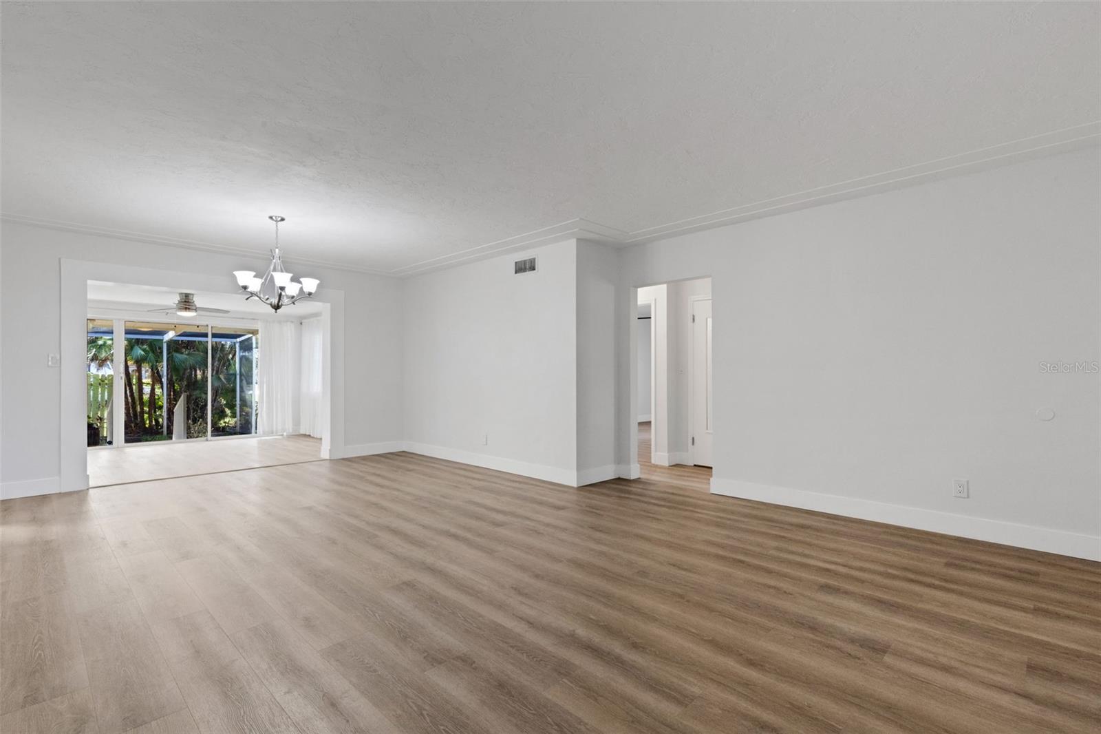 BOCA CIEGA SHORES - Residential