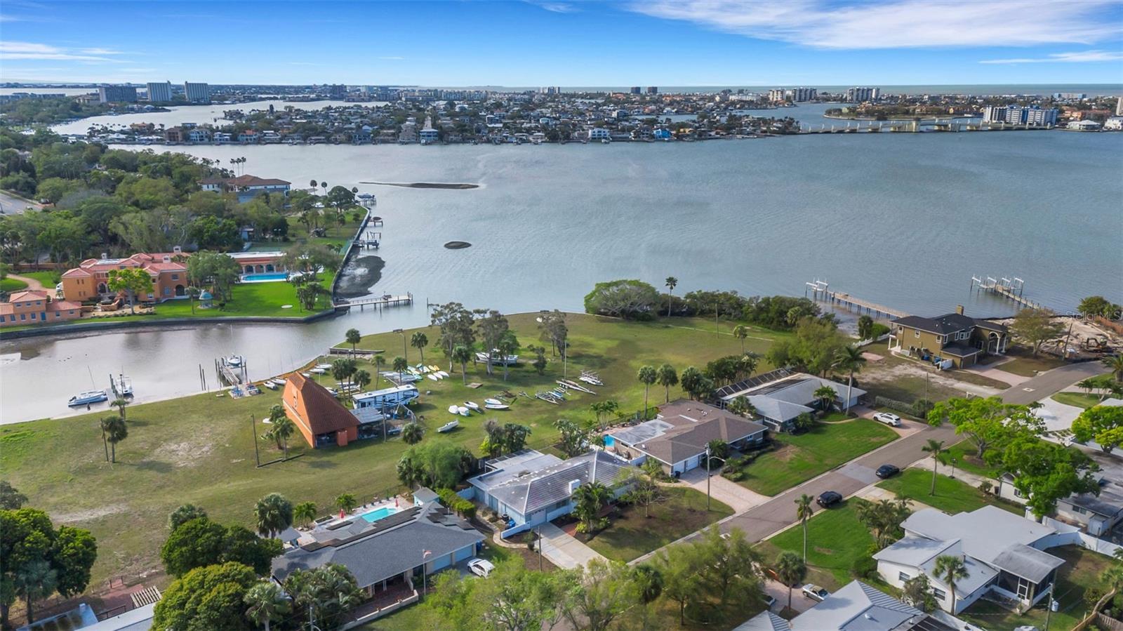 BOCA CIEGA SHORES - Residential