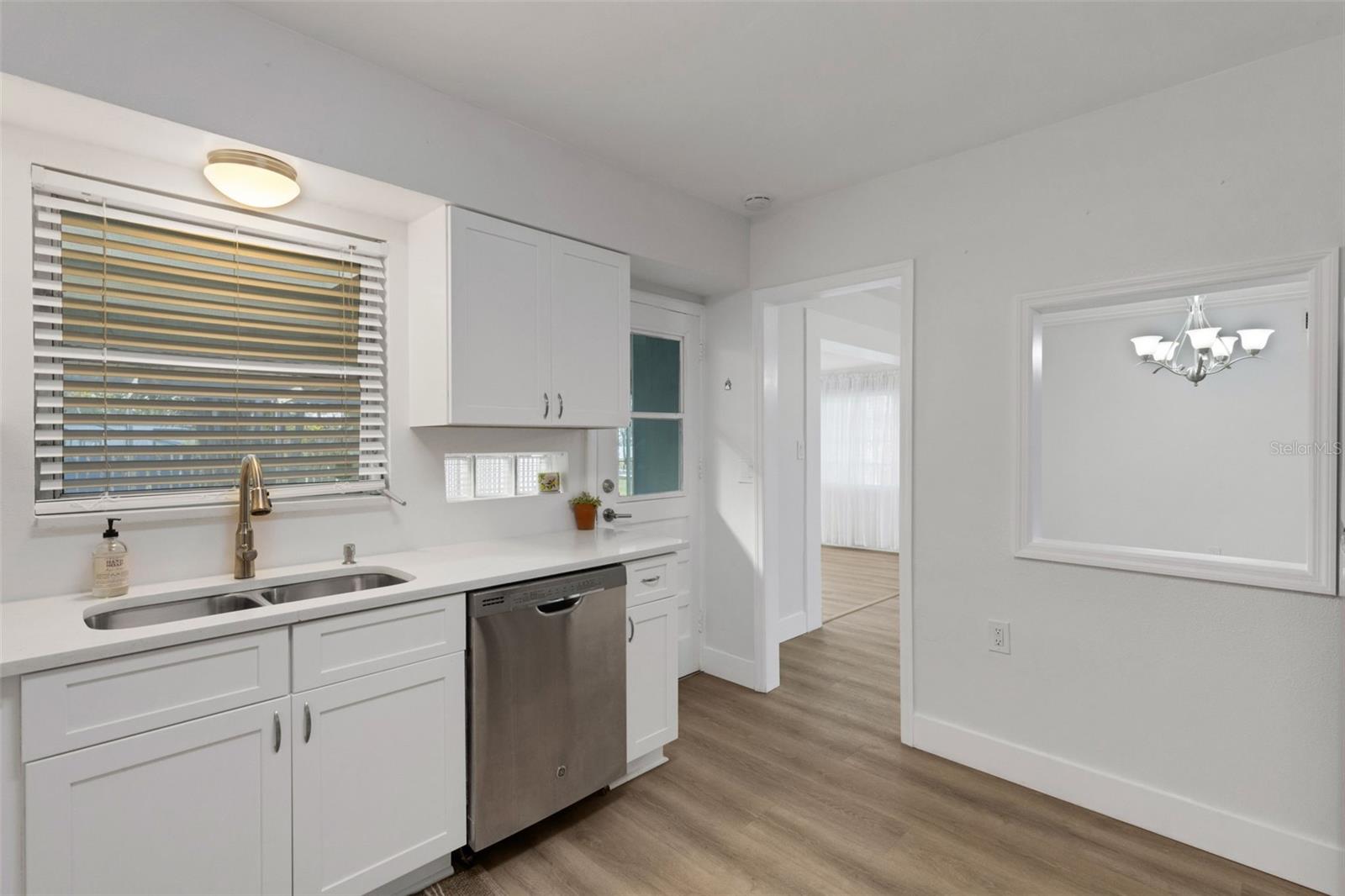 BOCA CIEGA SHORES - Residential