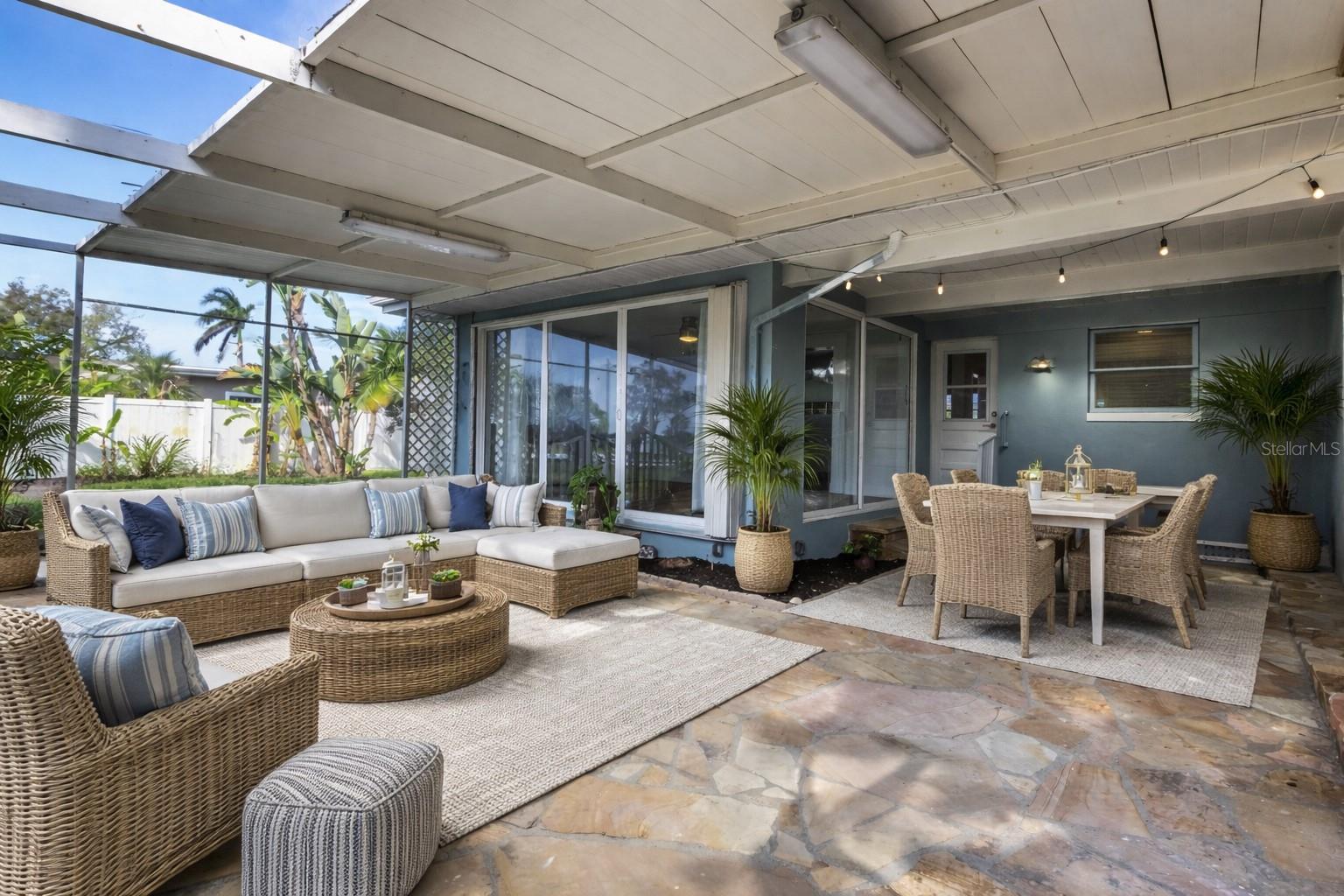 BOCA CIEGA SHORES - Residential