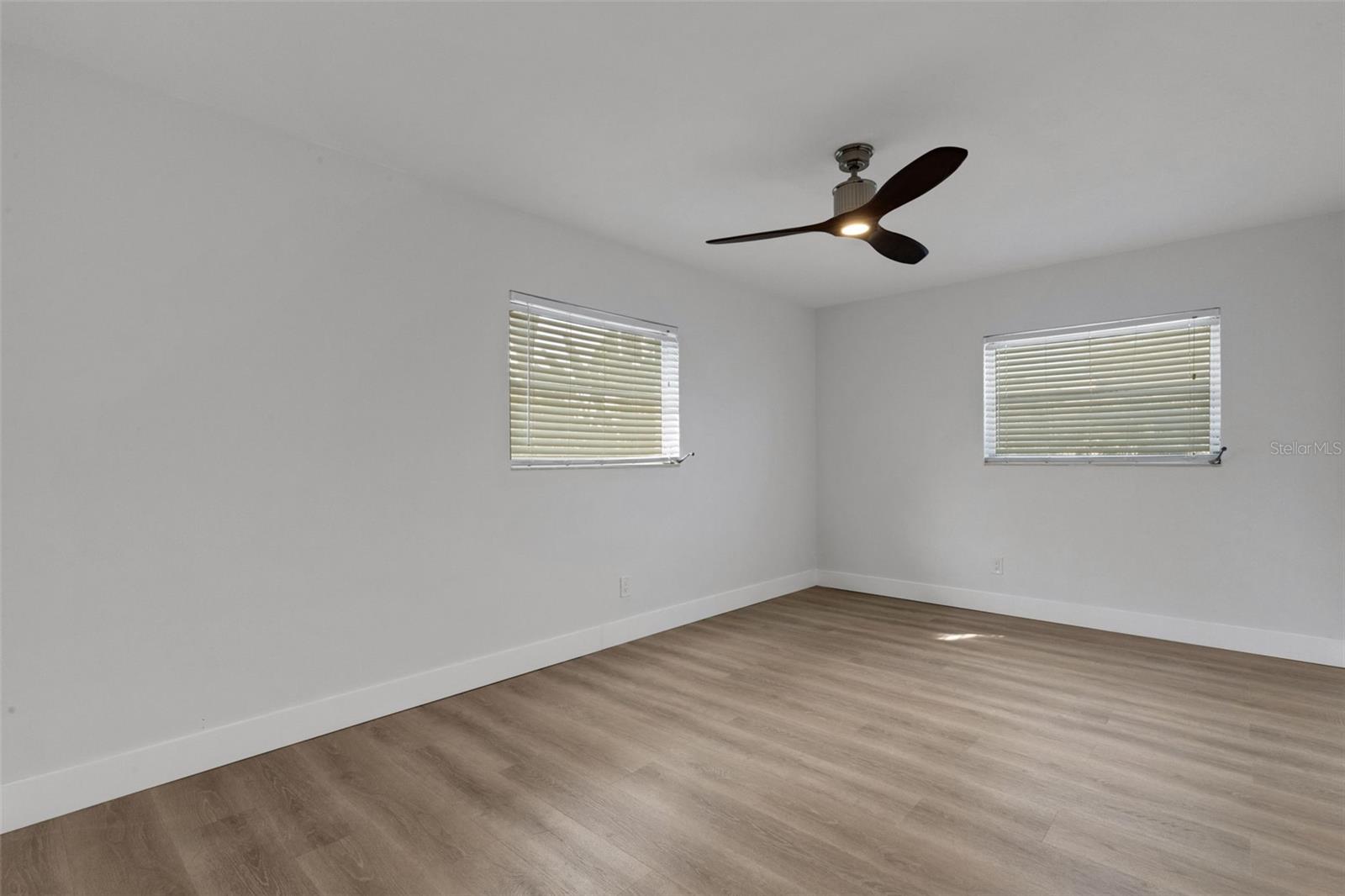 BOCA CIEGA SHORES - Residential