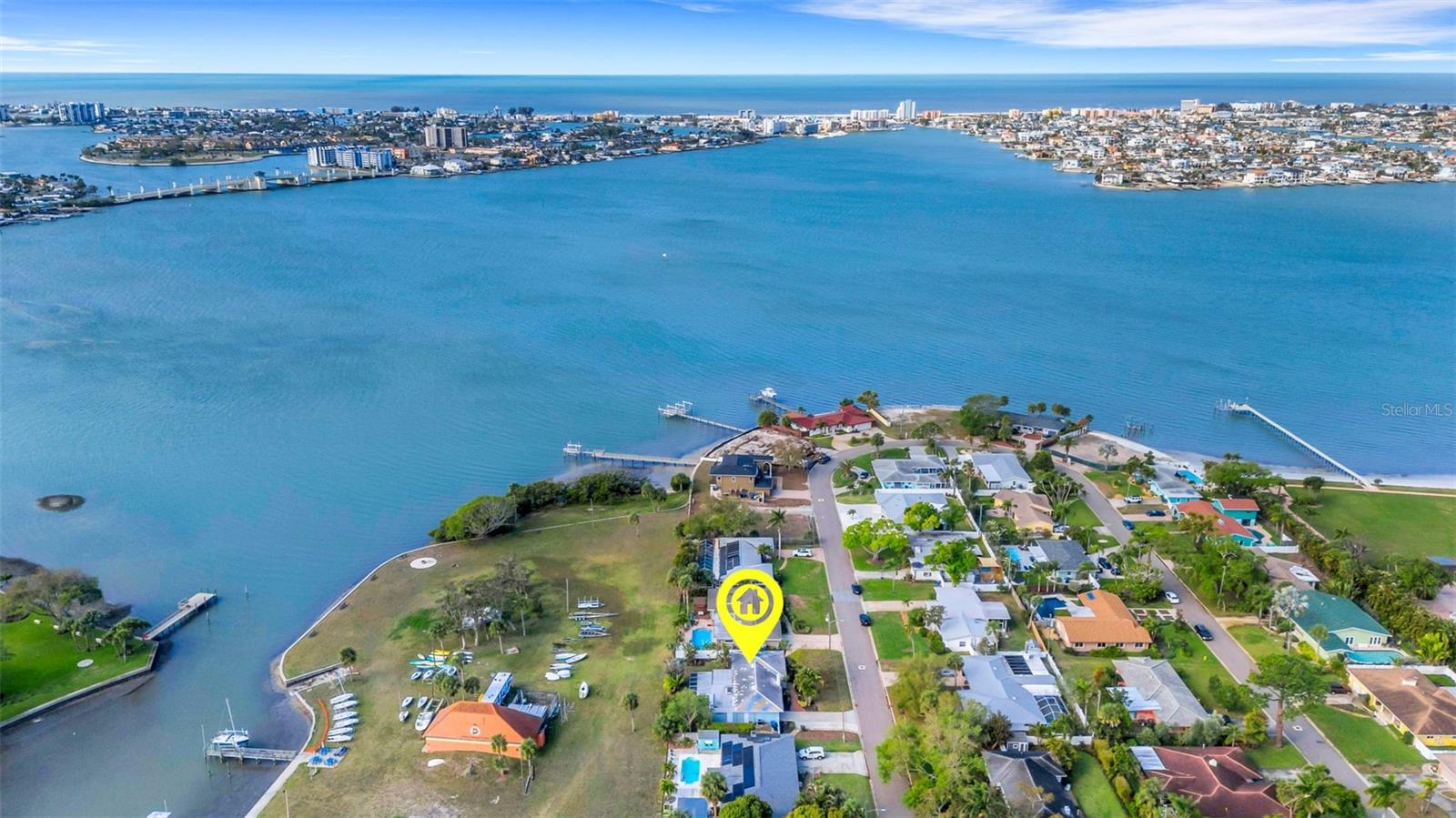 BOCA CIEGA SHORES - Residential