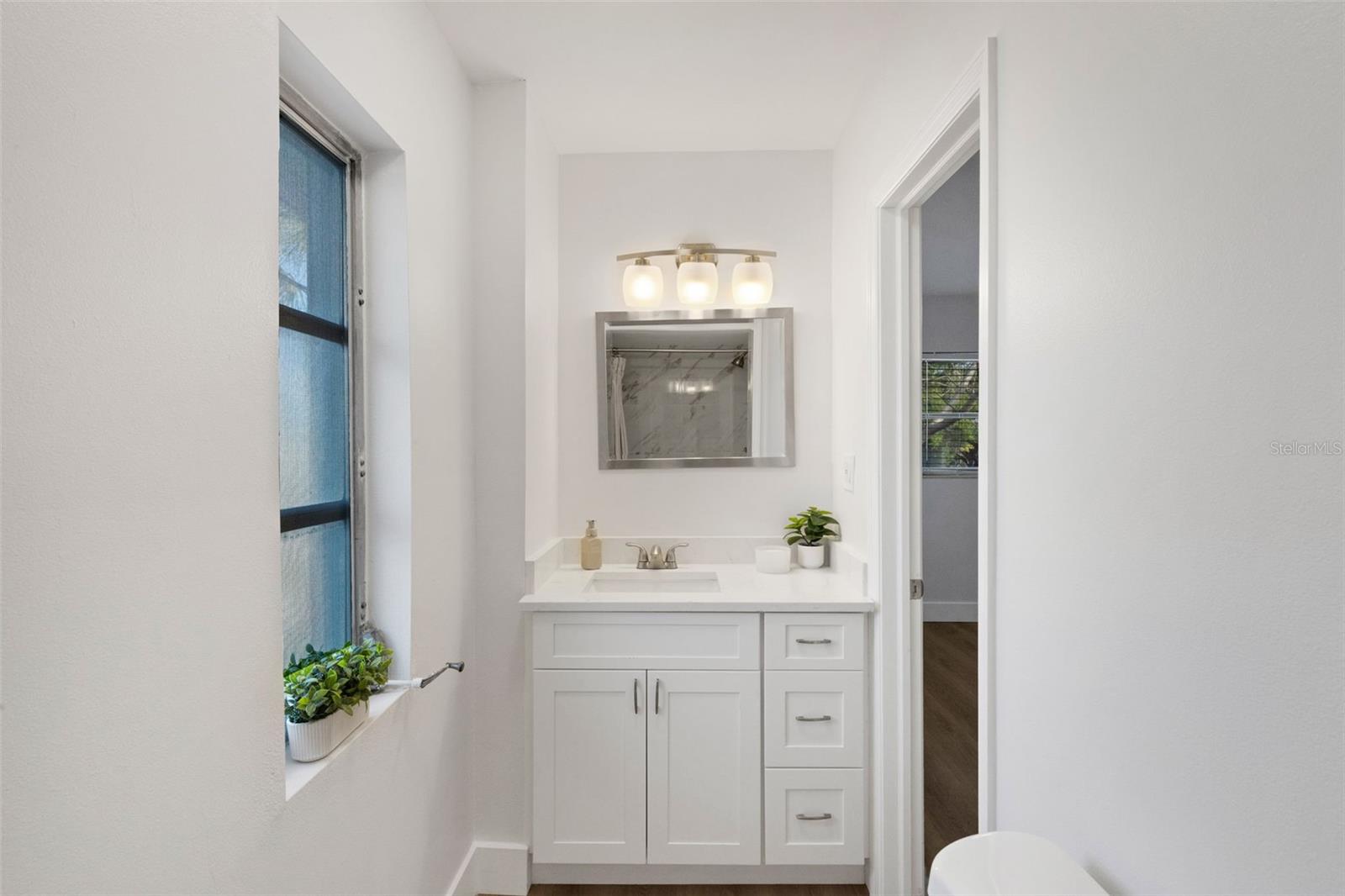 BOCA CIEGA SHORES - Residential