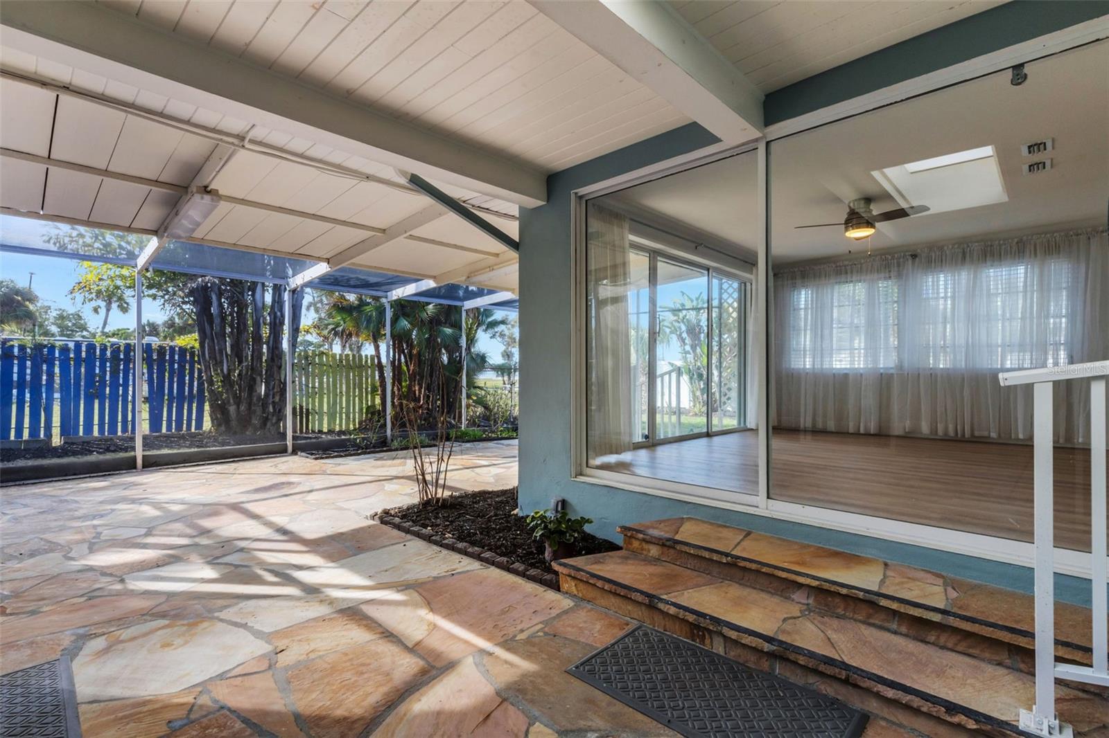 BOCA CIEGA SHORES - Residential