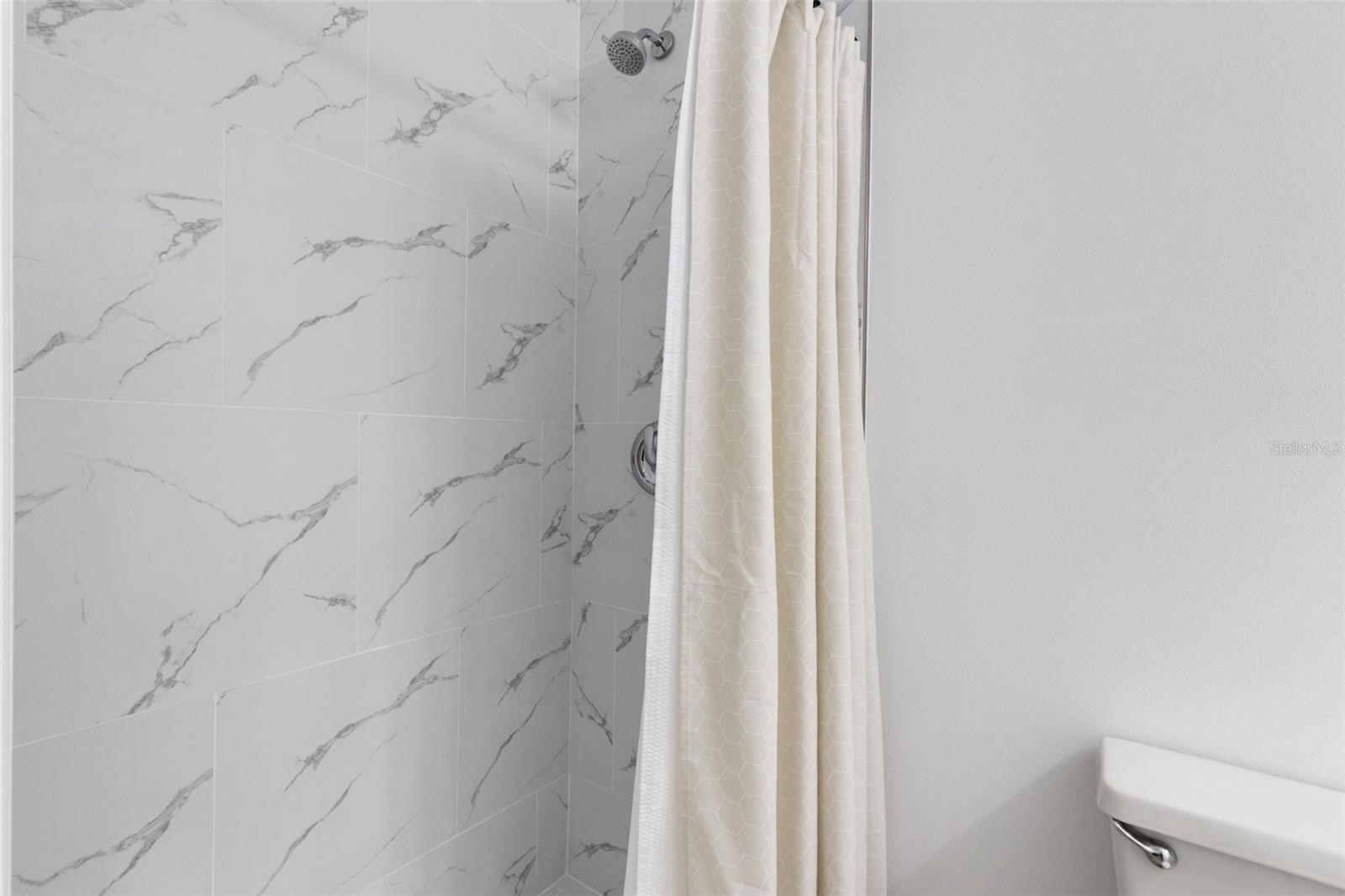 BOCA CIEGA SHORES - Residential