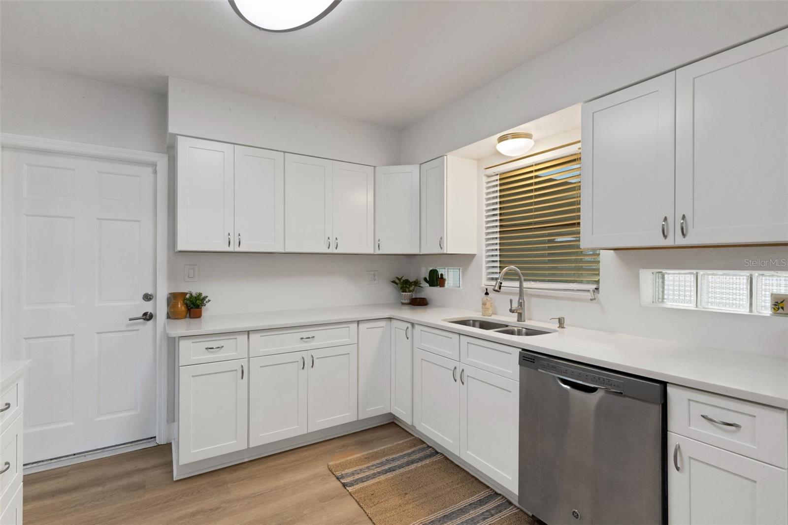 BOCA CIEGA SHORES - Residential