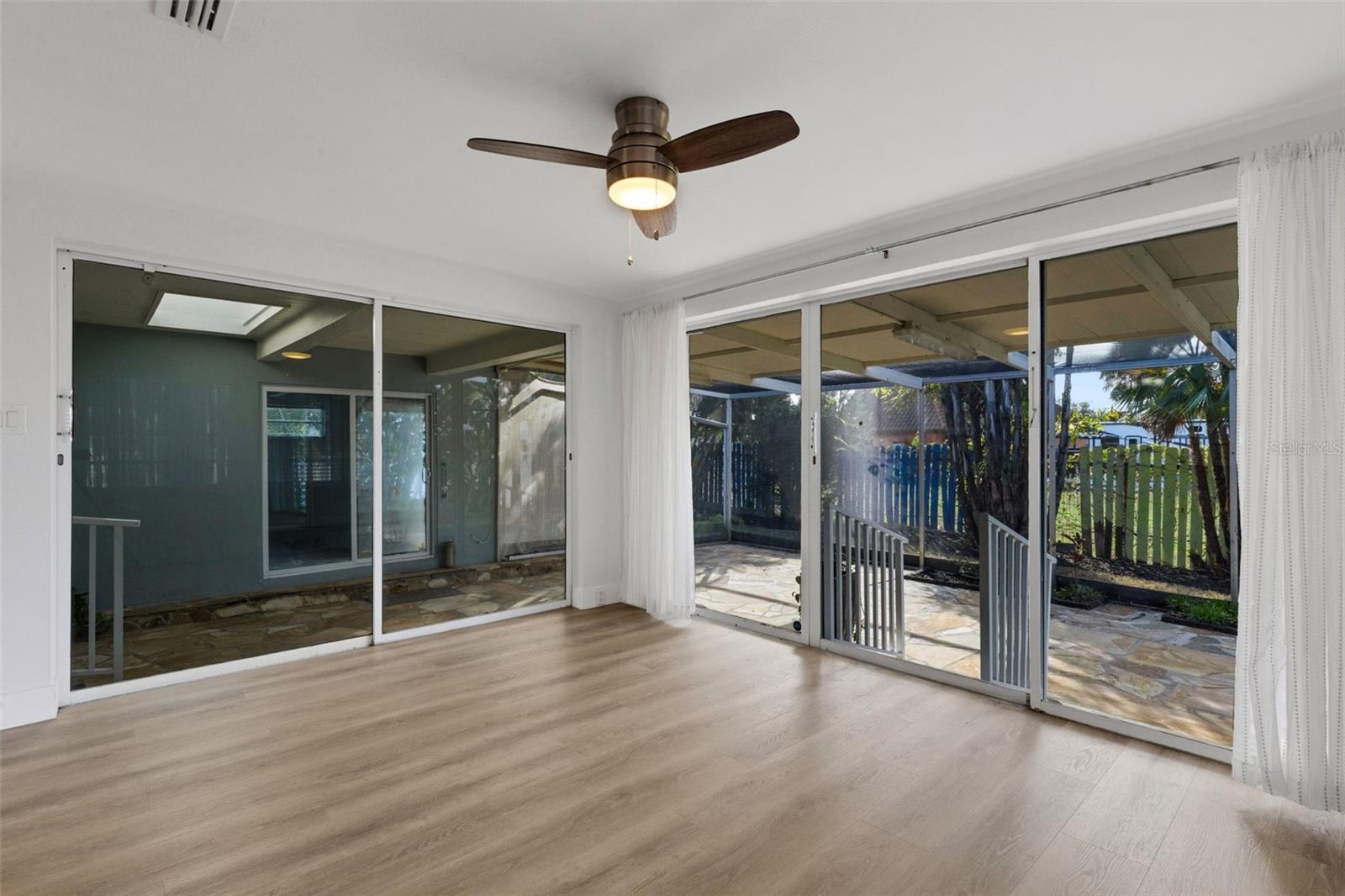 BOCA CIEGA SHORES - Residential