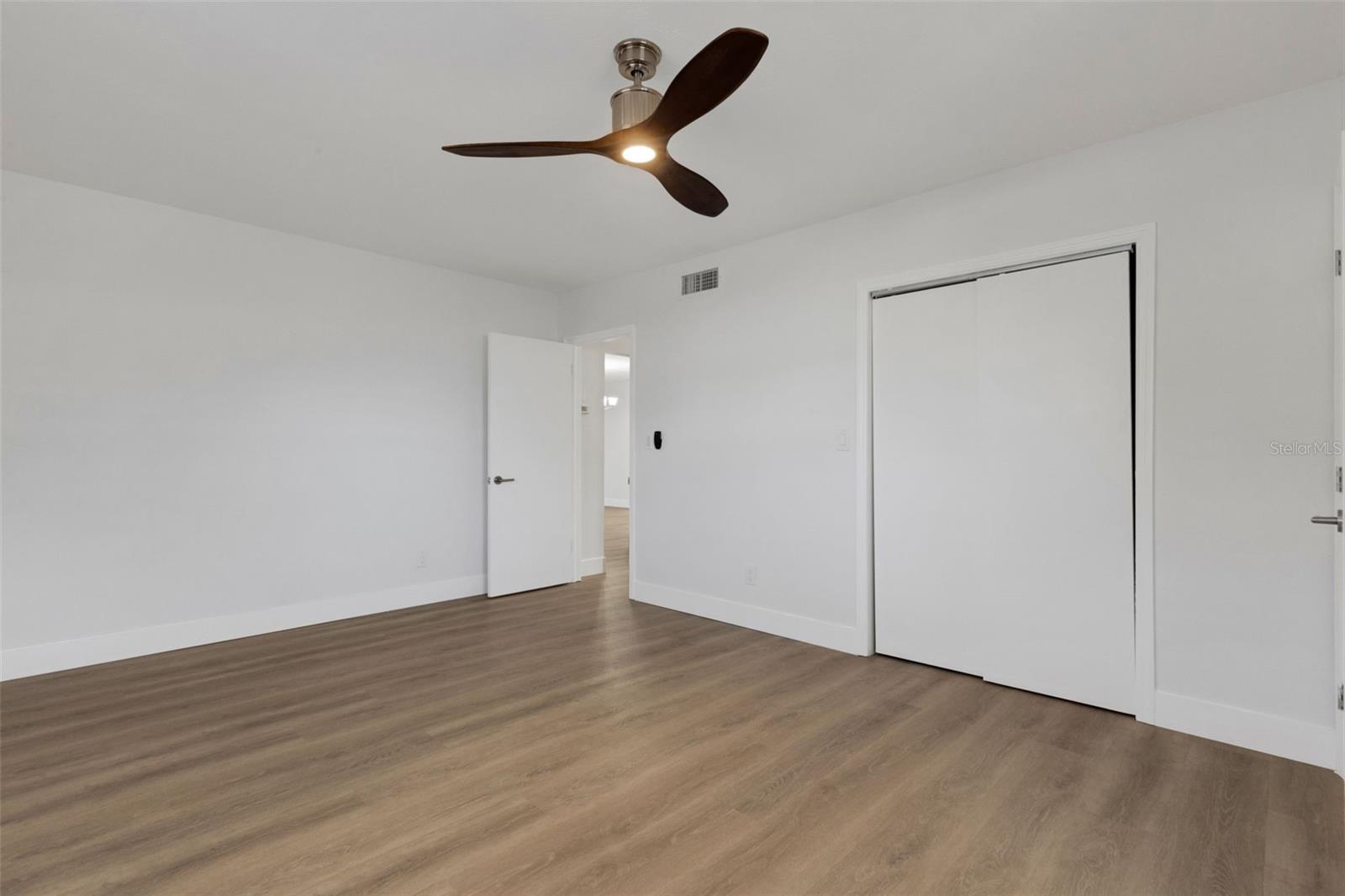 BOCA CIEGA SHORES - Residential