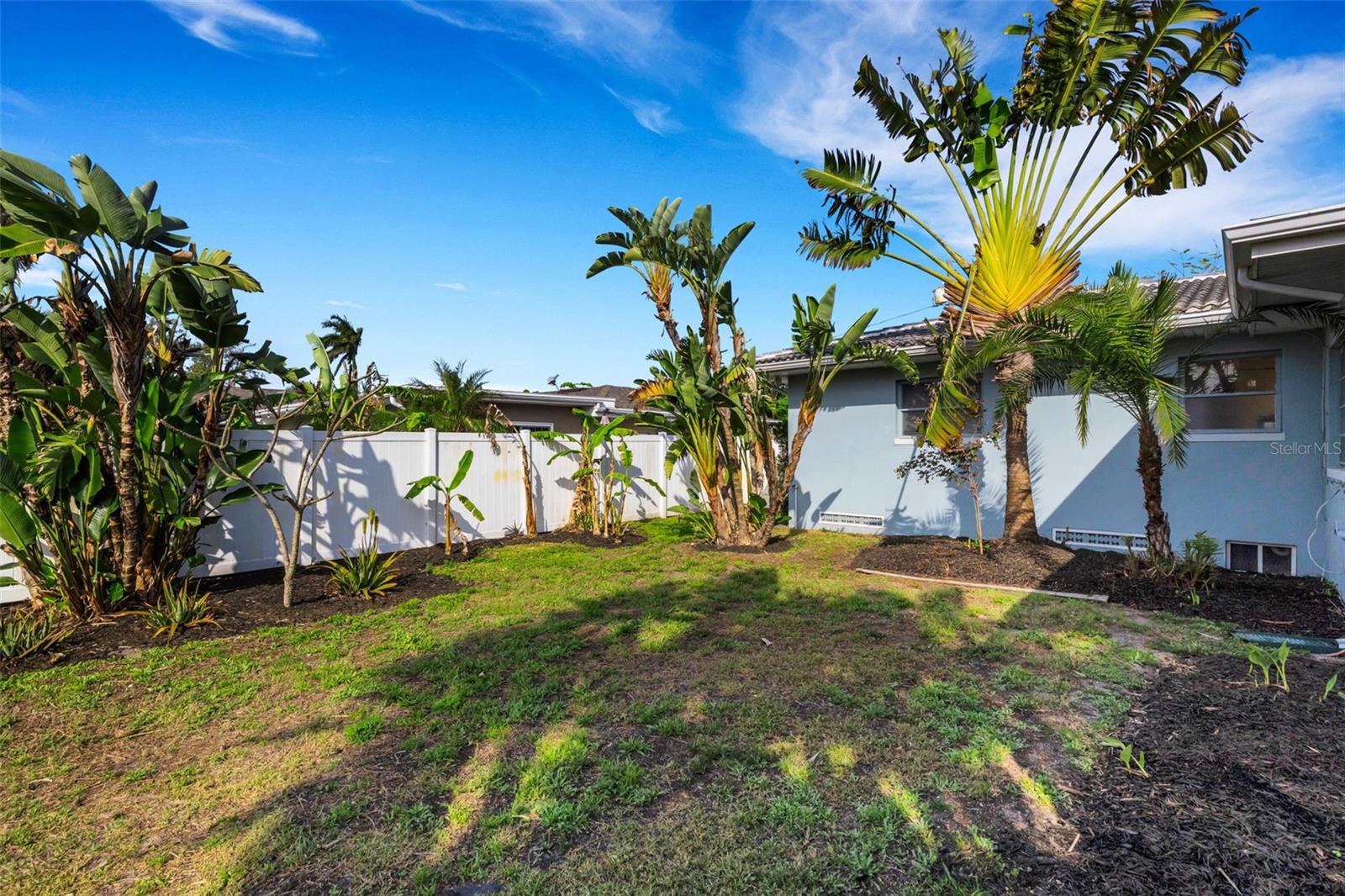 BOCA CIEGA SHORES - Residential