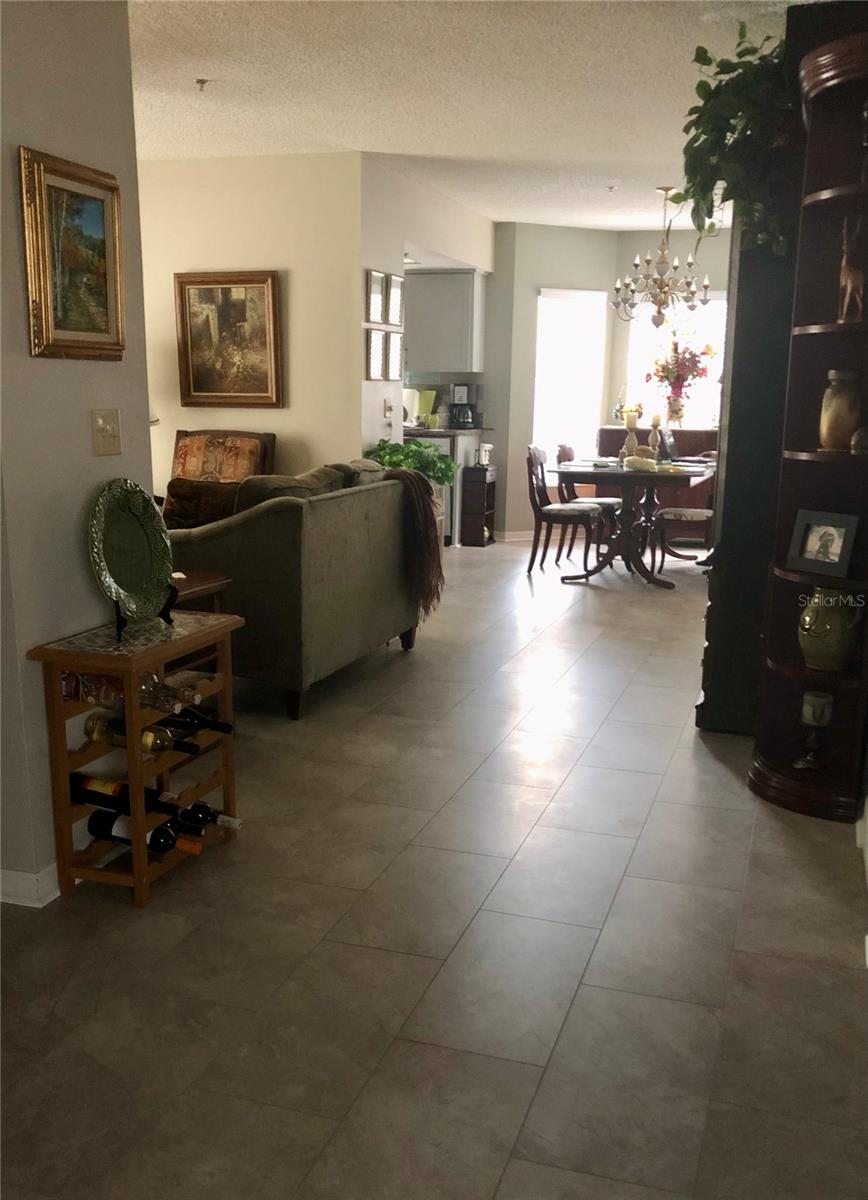 ON TOP OF THE WORLD - Residential