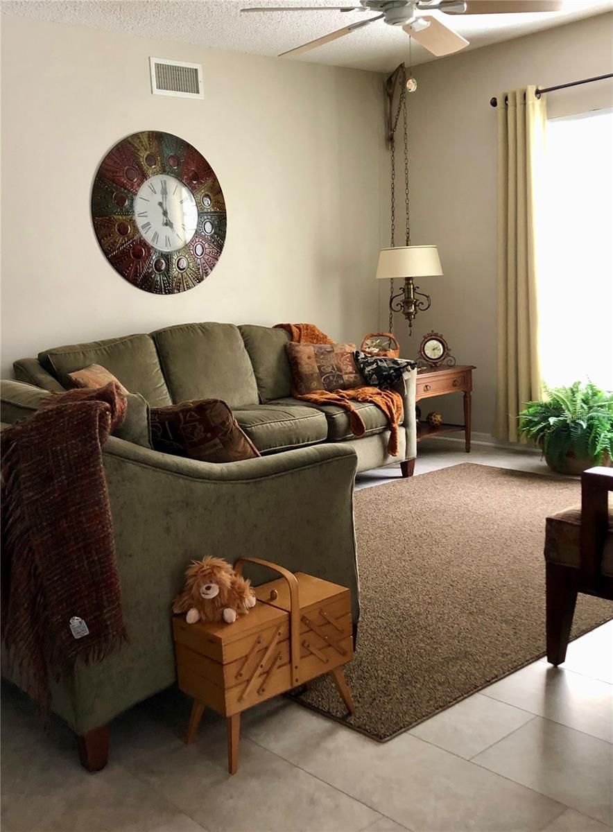 ON TOP OF THE WORLD - Residential