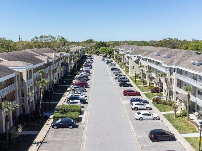 ON TOP OF THE WORLD - Residential