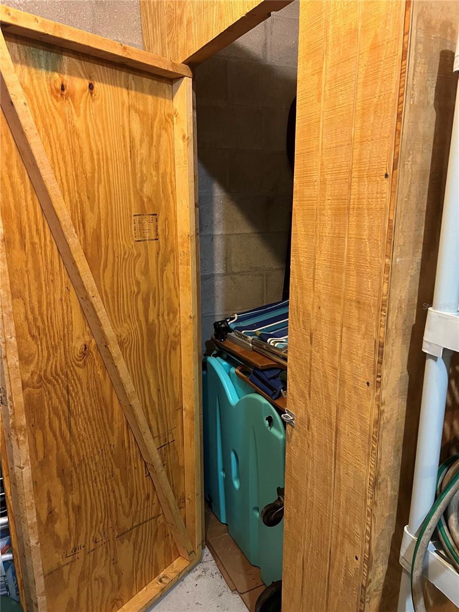 ON TOP OF THE WORLD - Residential