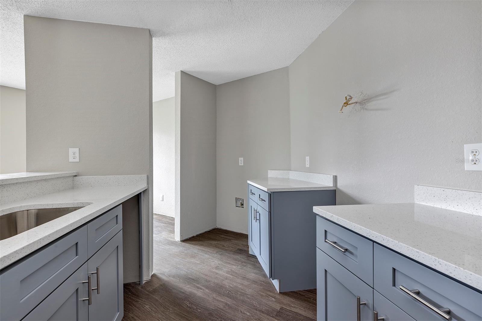 DOCKSIDE CONDO - Residential