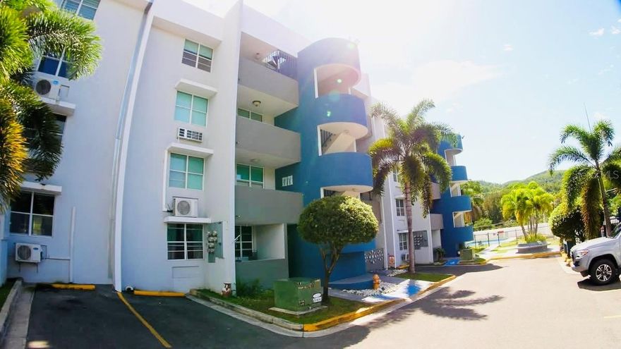 One or more photo(s) has been virtually staged. This third-floor apartment features 3 bedrooms, 2 bathrooms, living room, dining room, kitchen, laundry area, and 2 parking spaces. Its central location, just minutes from shopping centers, hospitals, government offices, and universities, makes it an excellent option for either primary residence or rental investment. The condominium offers a swimming pool, security, and a recreational area, with a monthly HOA fee of $60.