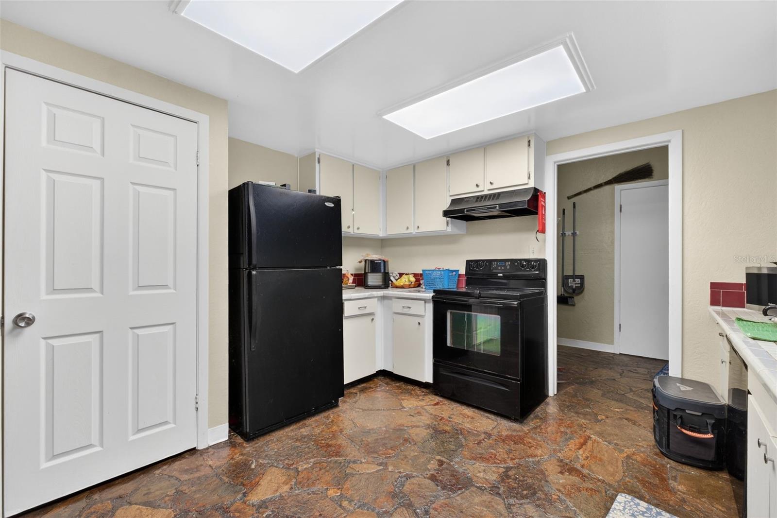 ZEPHYRHILLS COLONY CO - Residential