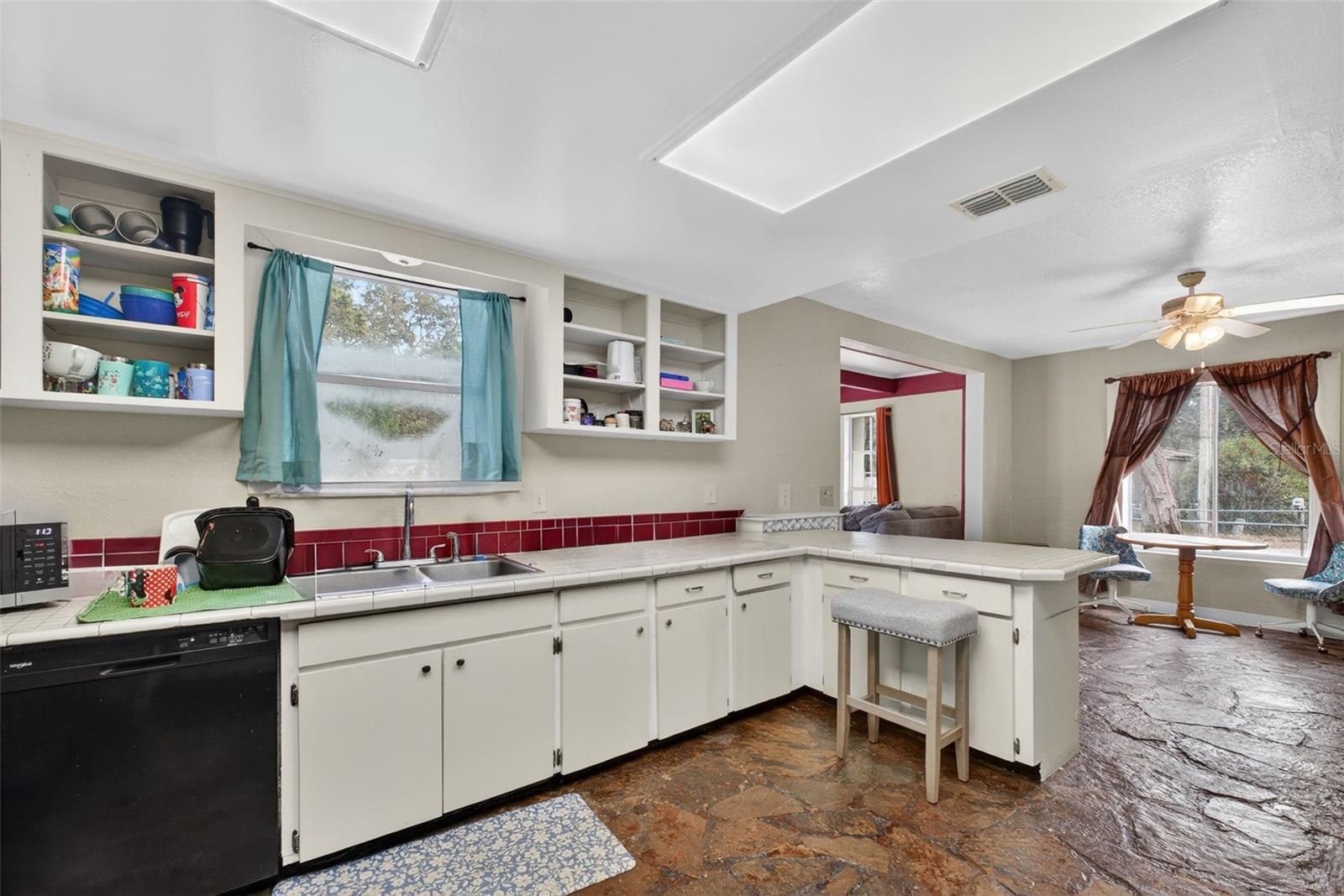 ZEPHYRHILLS COLONY CO - Residential