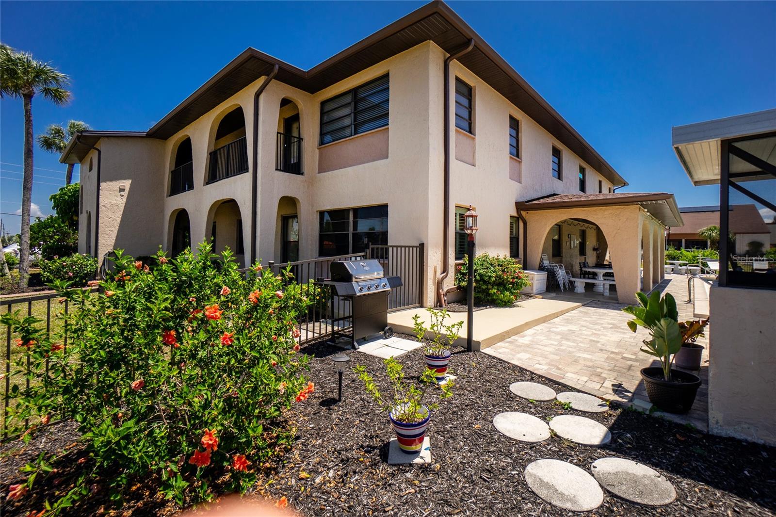 AQUI ESTATES UNIT 01 - Residential