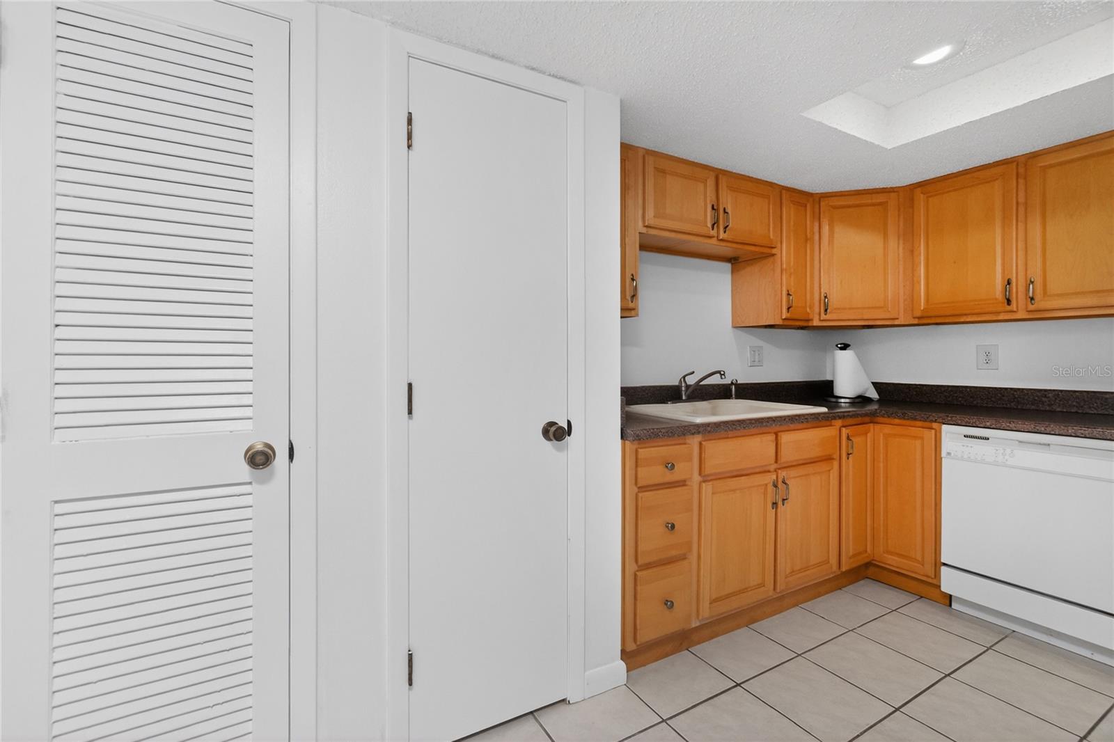 AQUI ESTATES UNIT 01 - Residential