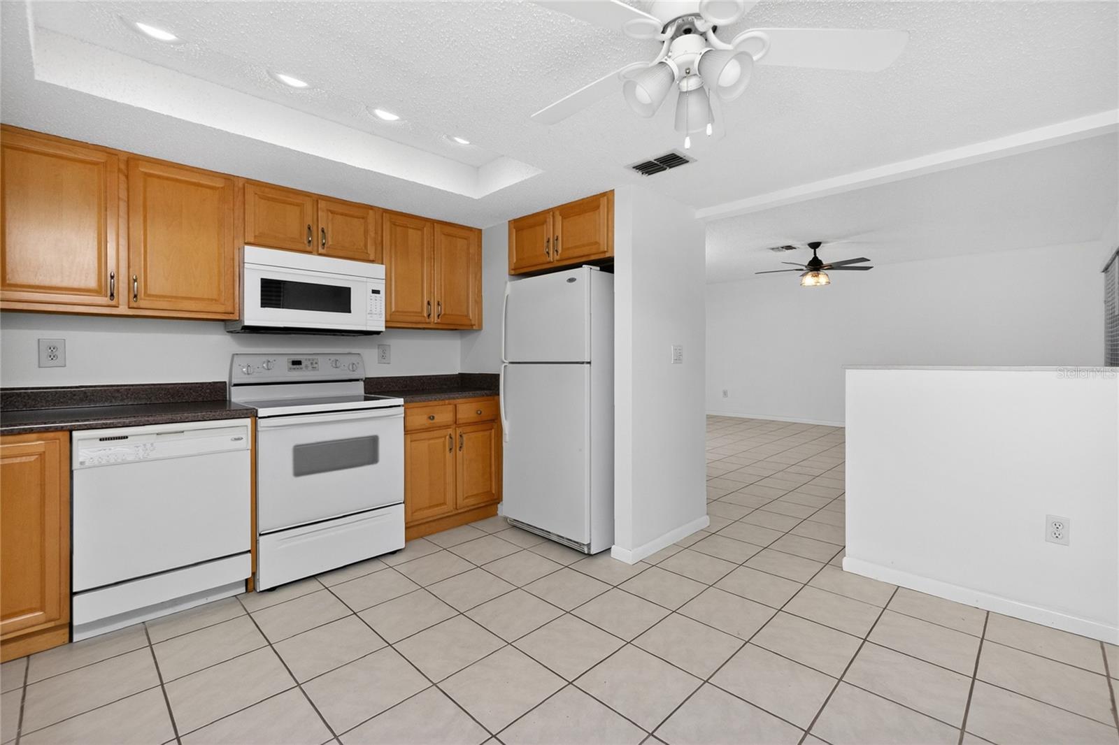 AQUI ESTATES UNIT 01 - Residential