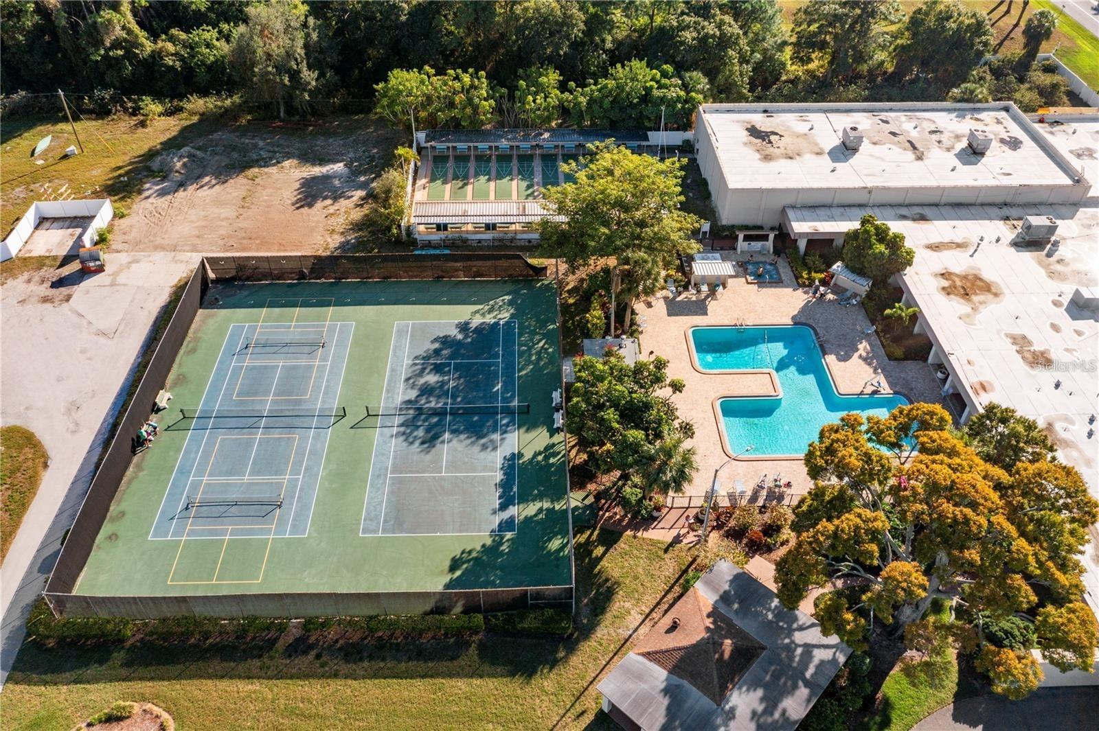 FIVE TOWNS OF ST PETE - Residential