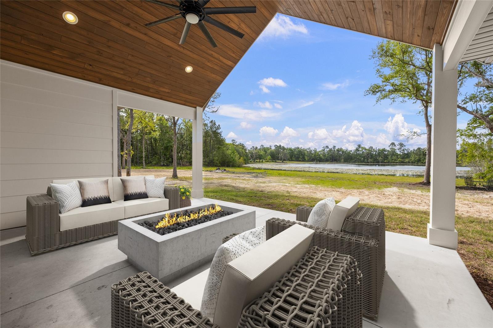 STARLAKE ESTATES - Residential