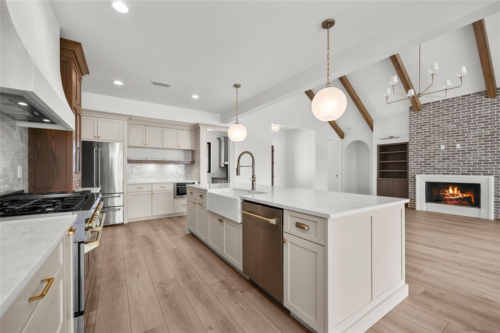 STARLAKE ESTATES - Residential