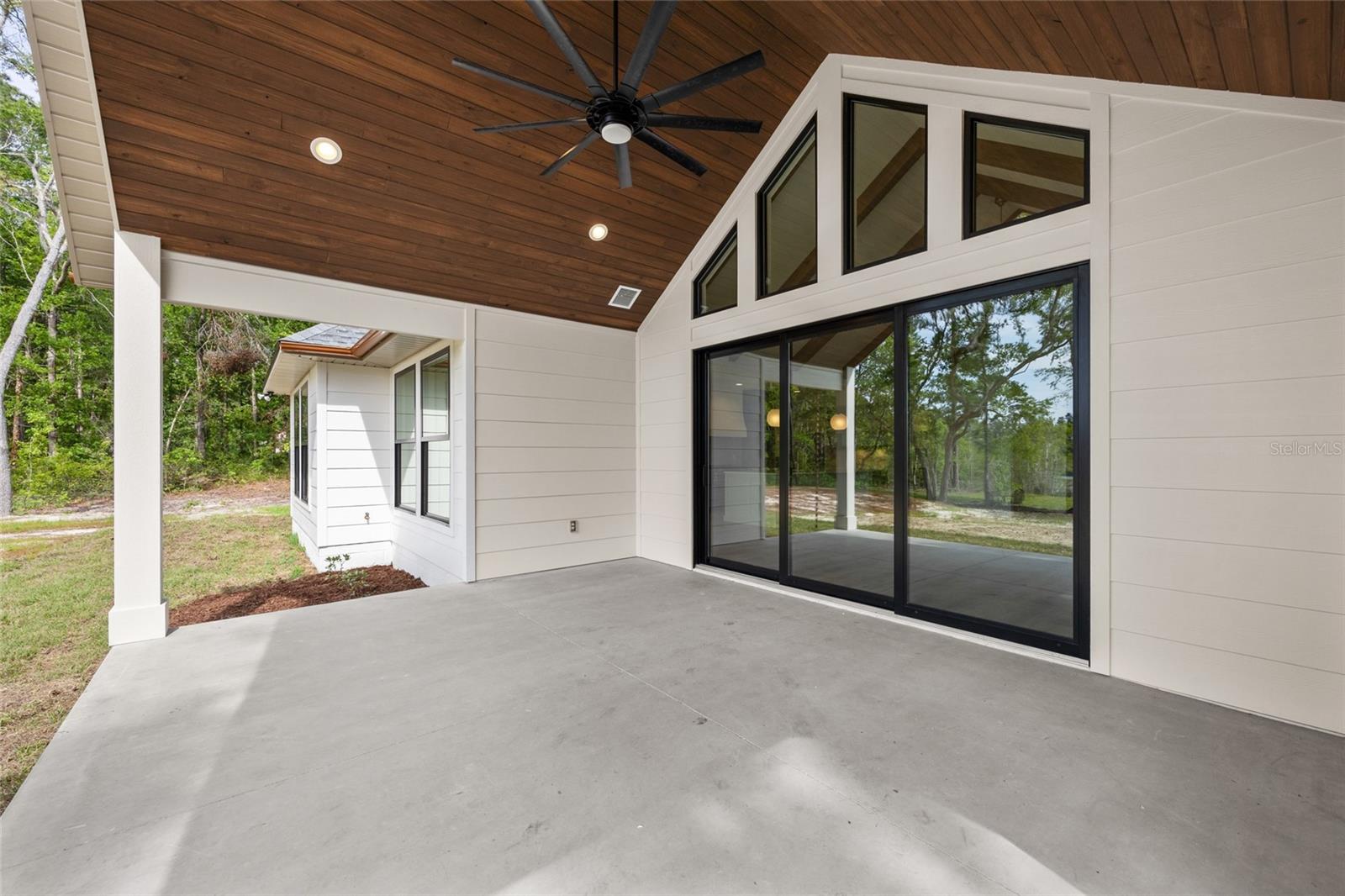 STARLAKE ESTATES - Residential