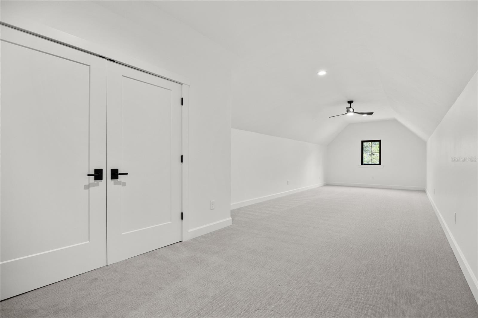 STARLAKE ESTATES - Residential