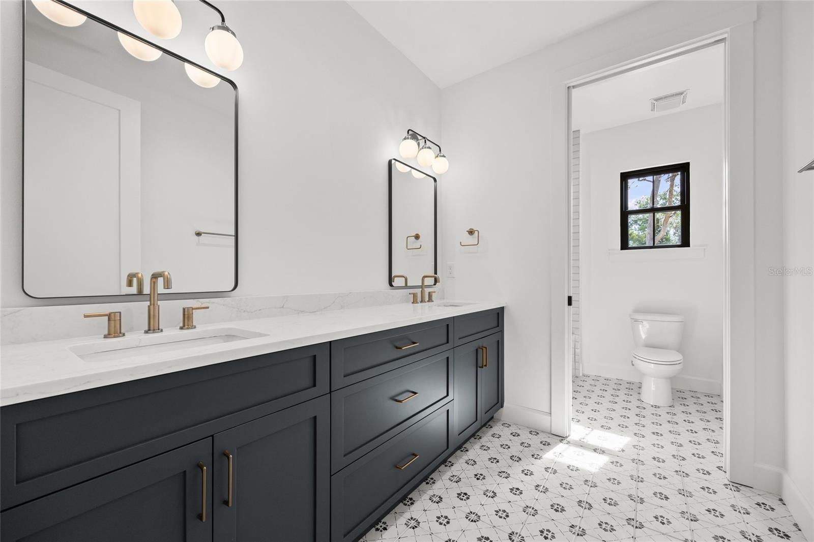 STARLAKE ESTATES - Residential