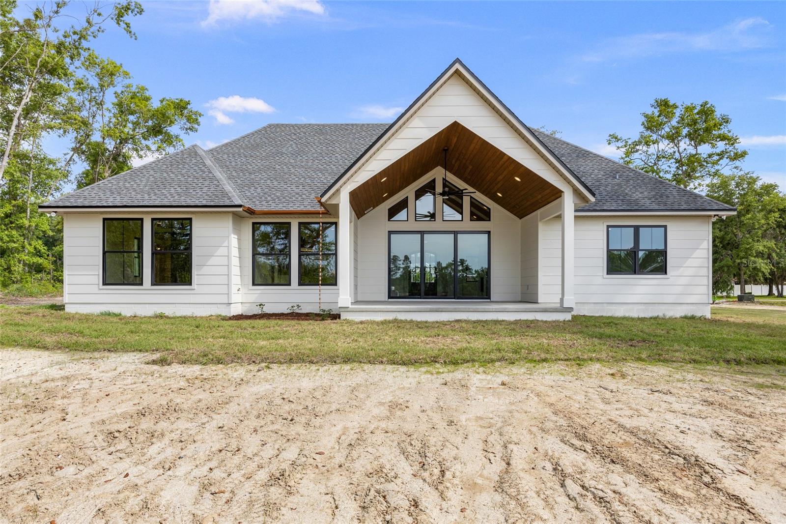 STARLAKE ESTATES - Residential