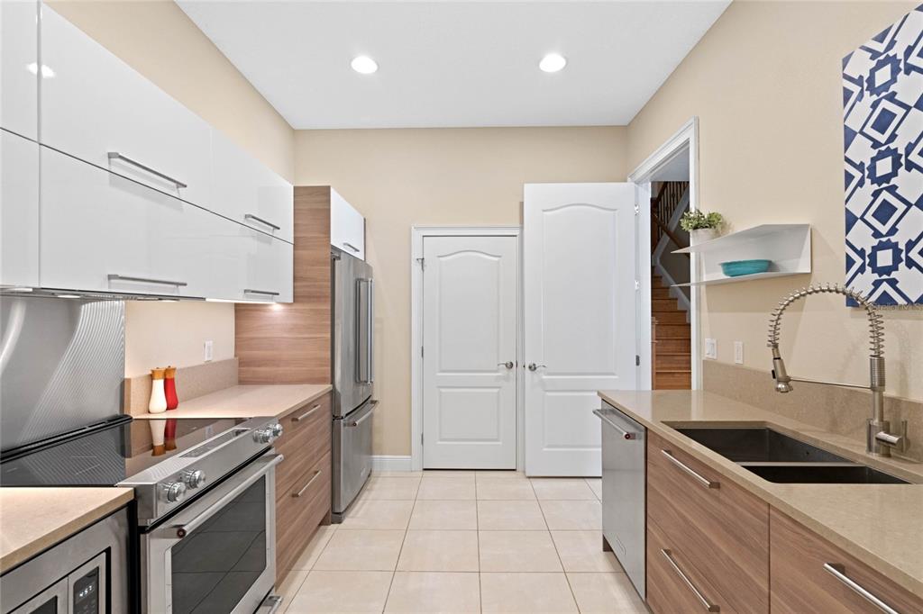 ESTATES AT LAKE SUSAN - Residential