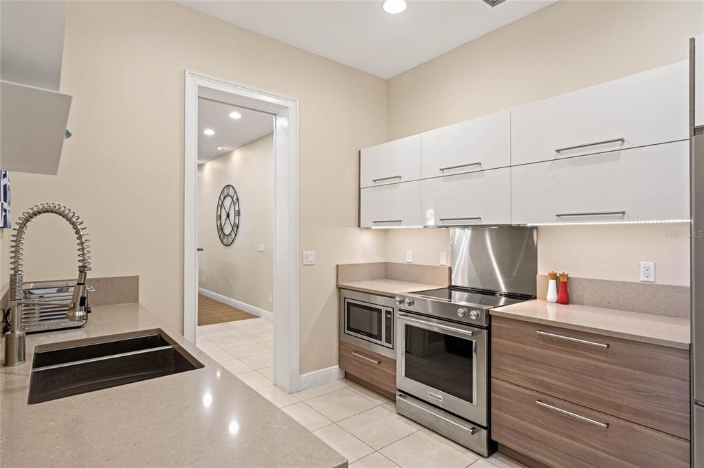 ESTATES AT LAKE SUSAN - Residential