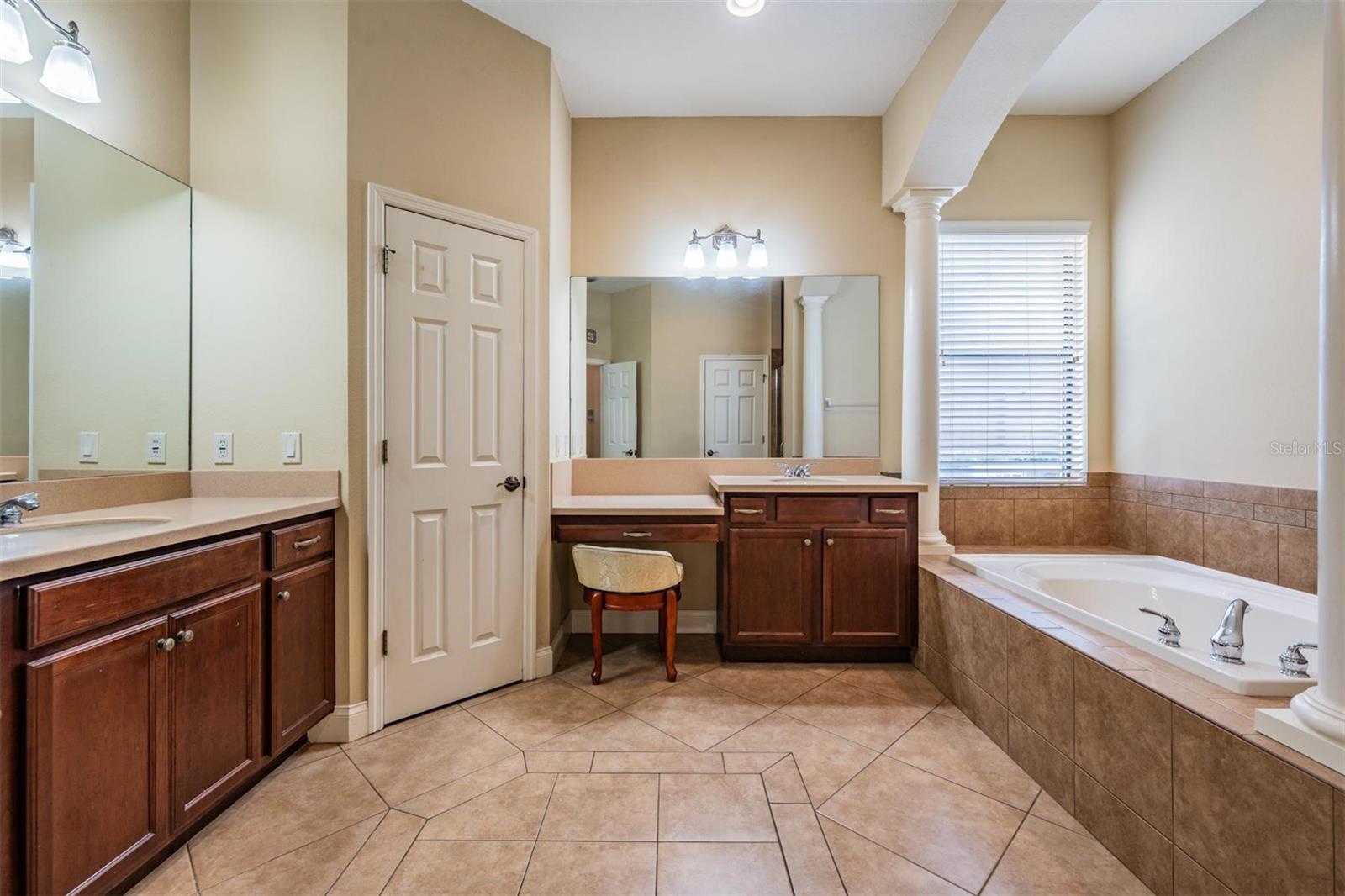 NINE EAGLES UNIT ONE SEC I - Residential