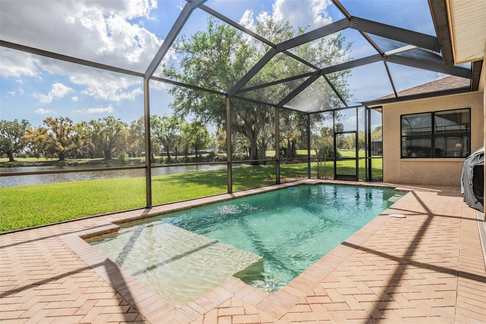 NINE EAGLES UNIT ONE SEC I - Residential