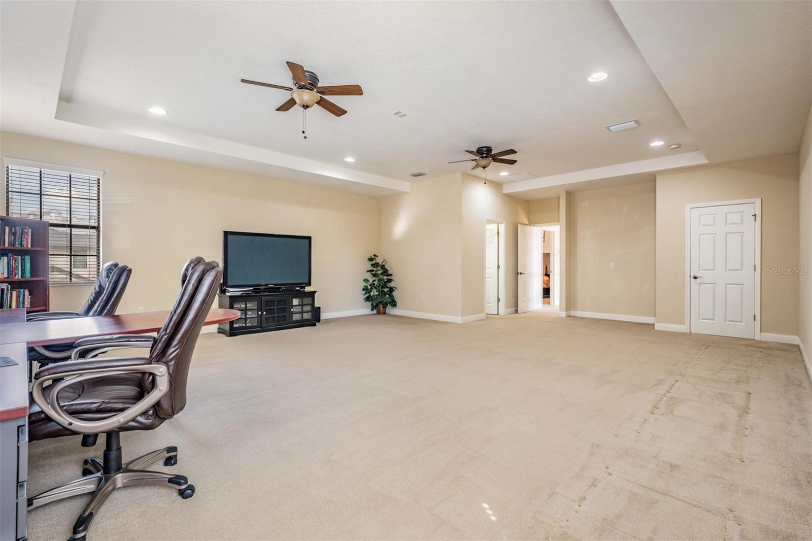 NINE EAGLES UNIT ONE SEC I - Residential