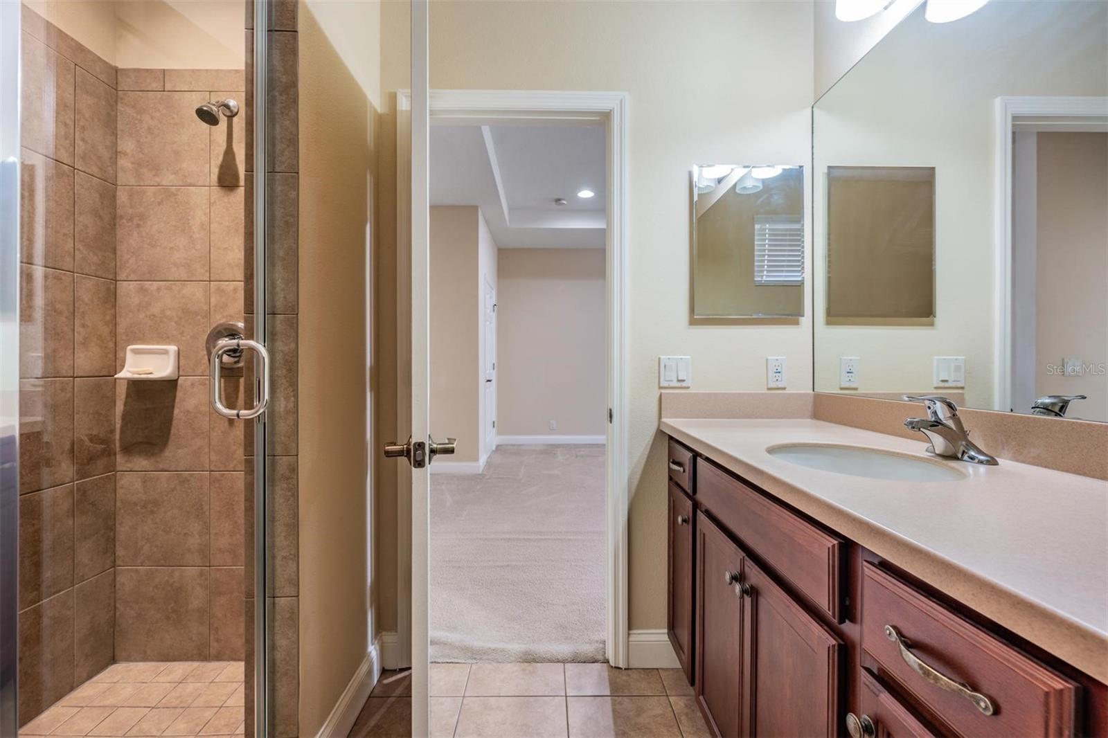 NINE EAGLES UNIT ONE SEC I - Residential