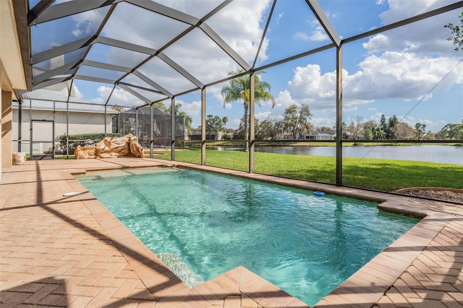 NINE EAGLES UNIT ONE SEC I - Residential