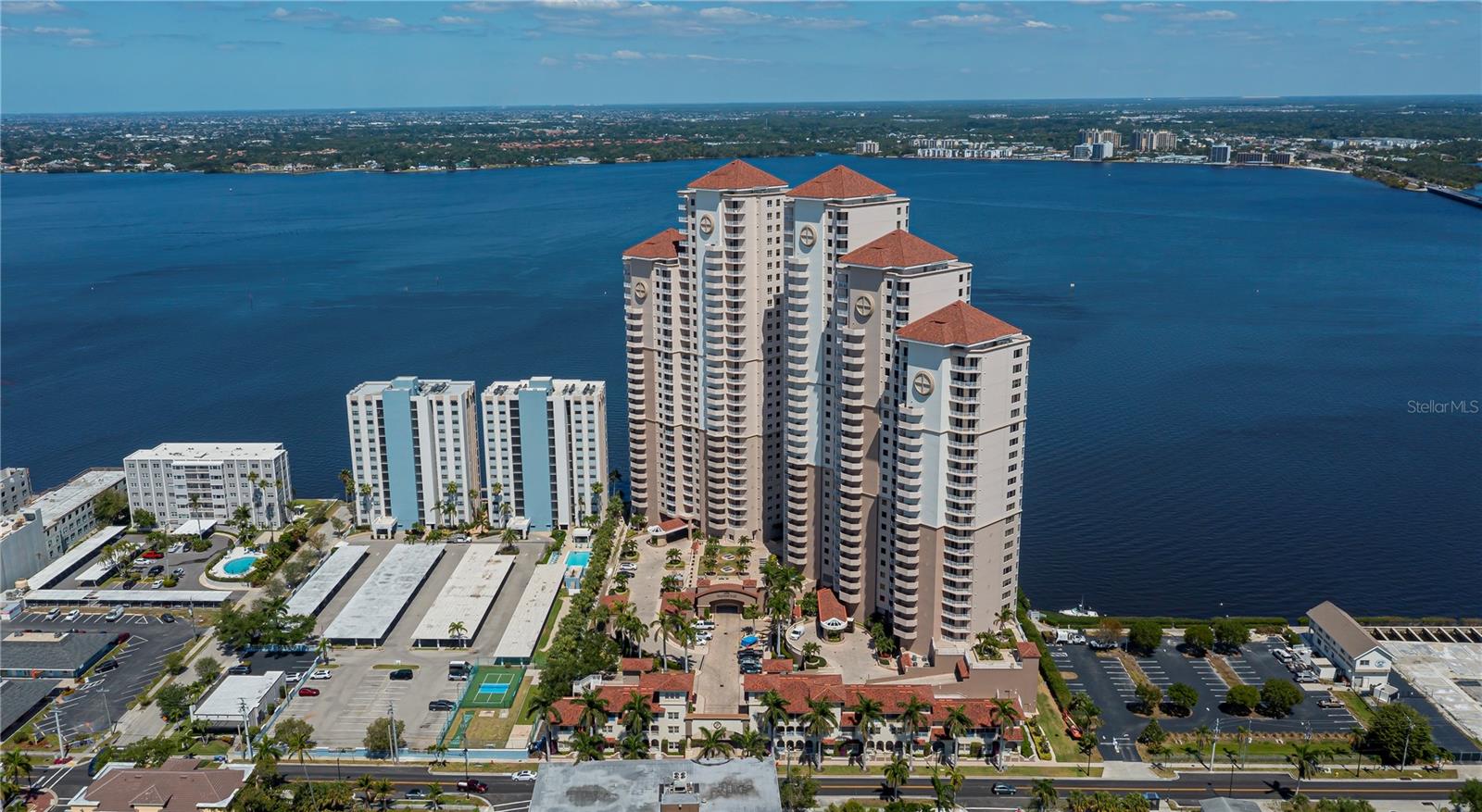 HIGH POINT PLACE PH 01 - Residential