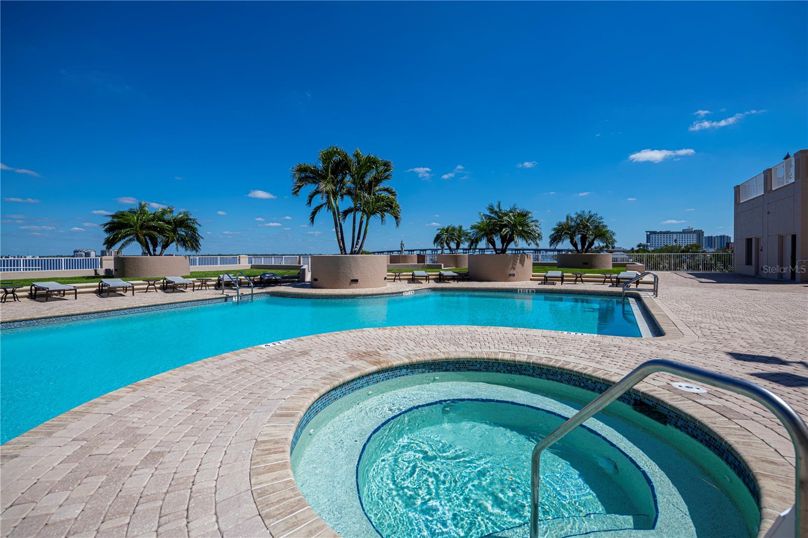 HIGH POINT PLACE PH 01 - Residential