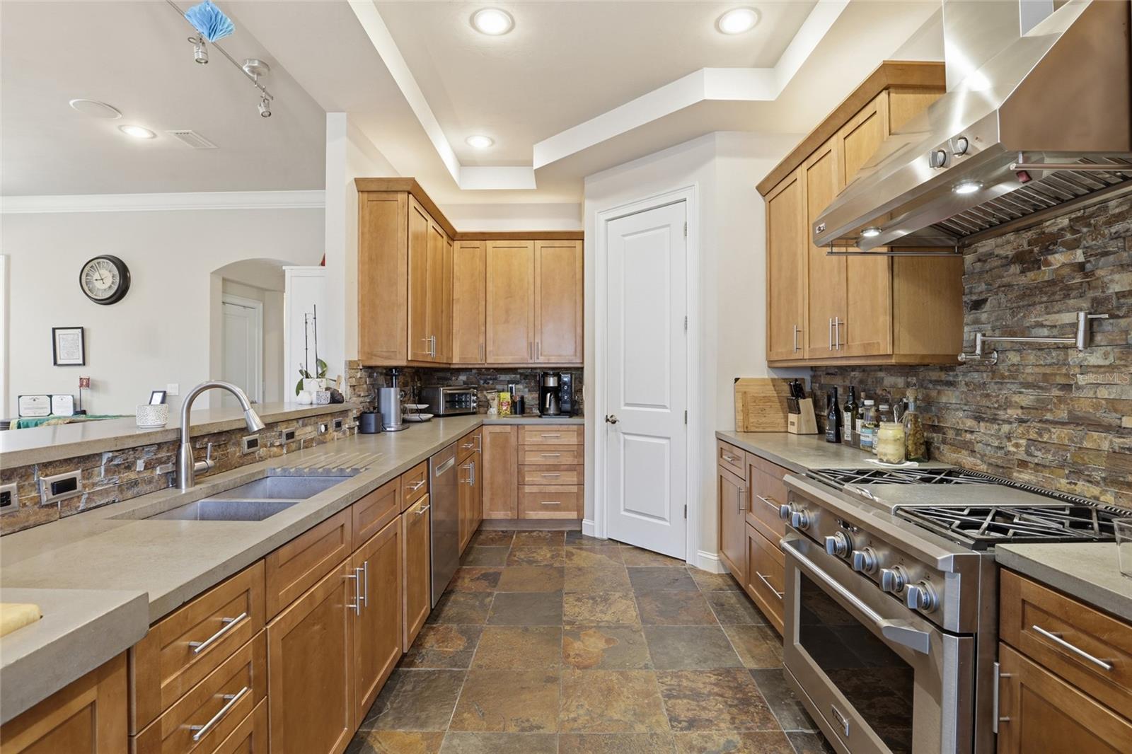 BRYTAN PH 1 - Residential