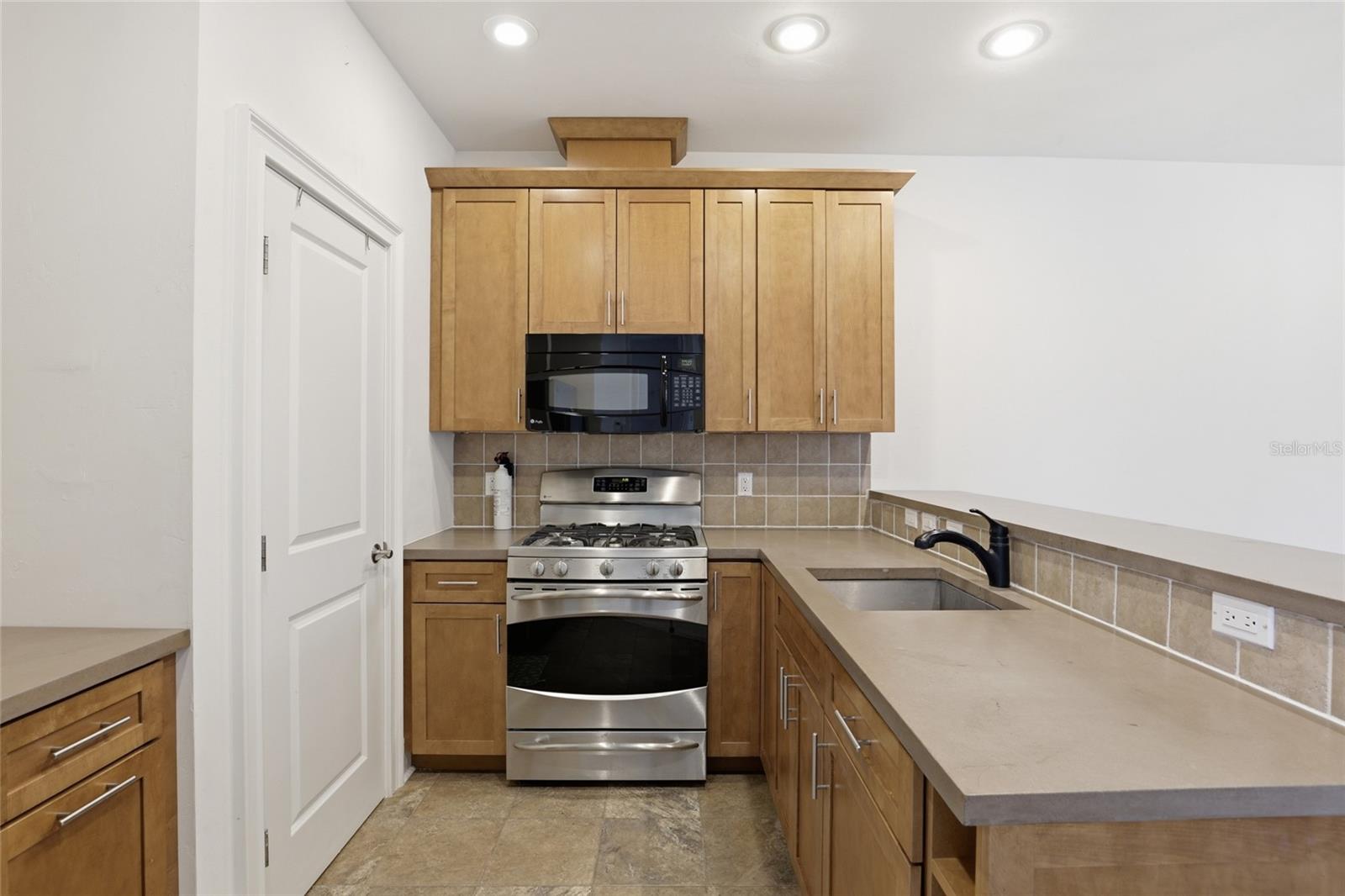 BRYTAN PH 1 - Residential