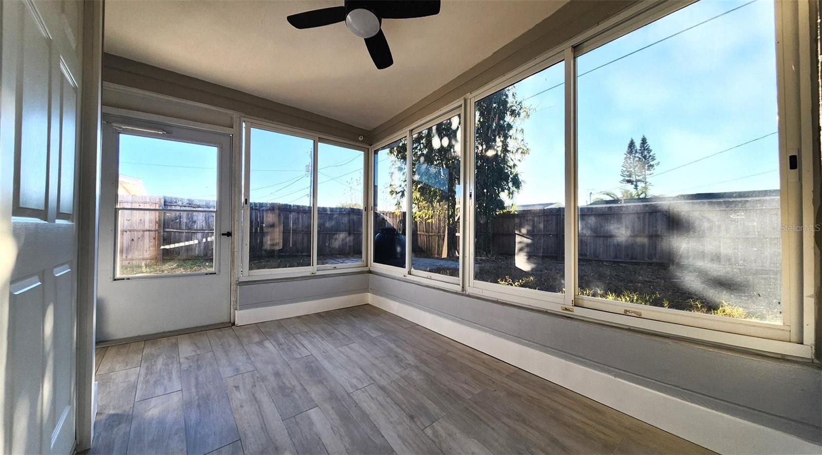 COLONIAL MANOR - Residential Lease