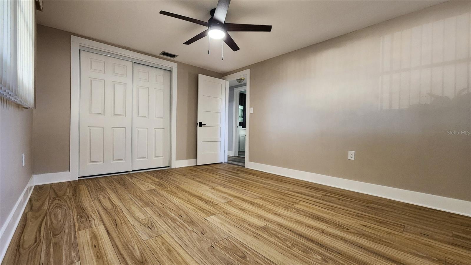 COLONIAL MANOR - Residential Lease